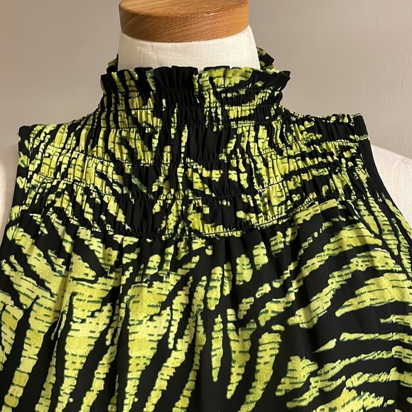 Allison Joy women’s smocked mock / turtleneck sleeveless Lightweight blouse XS - Picture 2 of 10